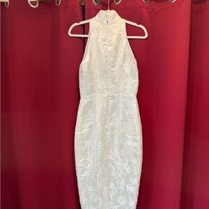 Chic White Floral Midi Dress